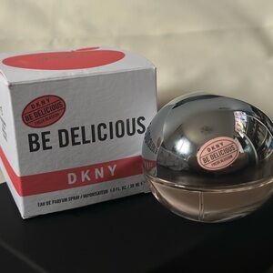 DKNY- Be delicious